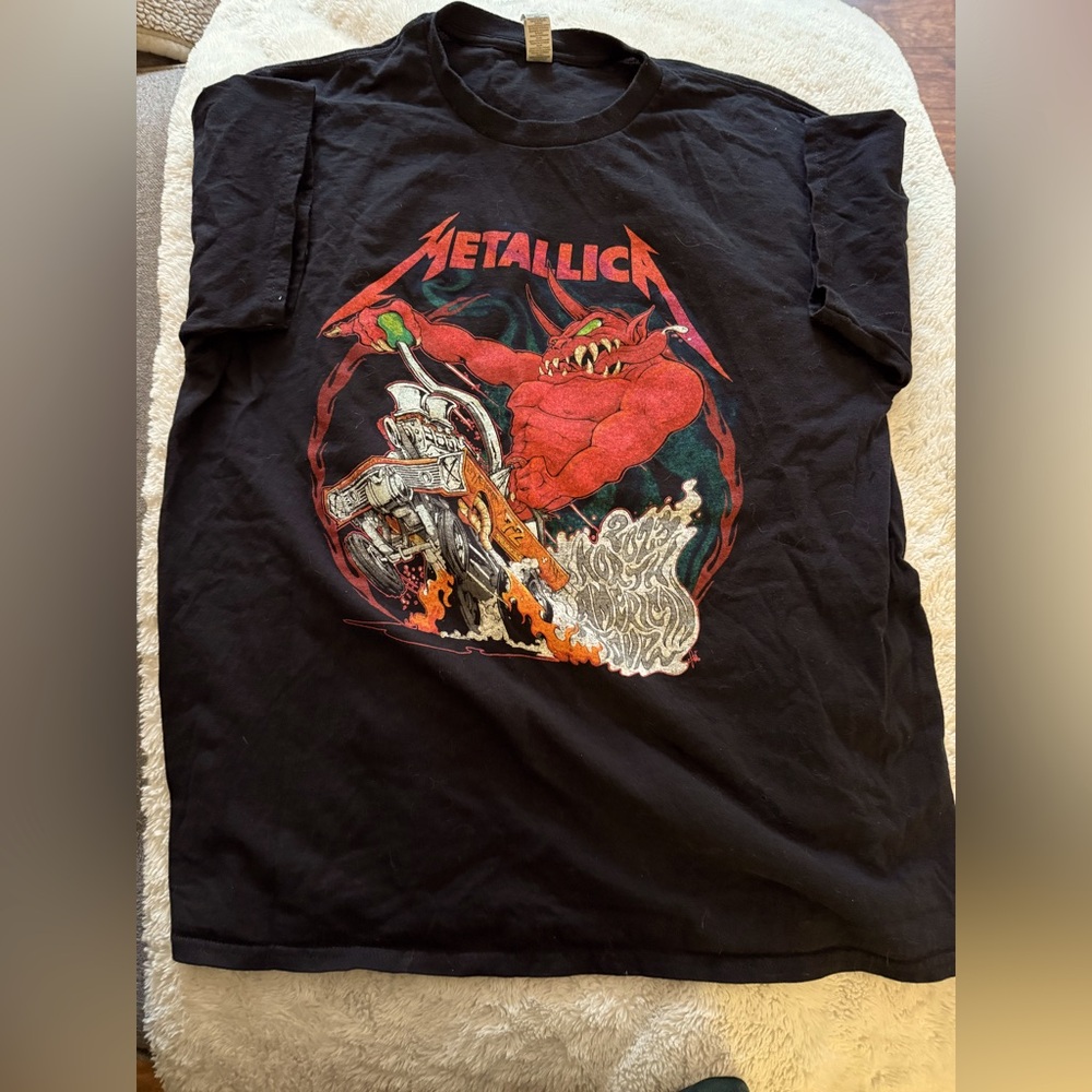 Gildan Black and Red Short Sleeve Tee